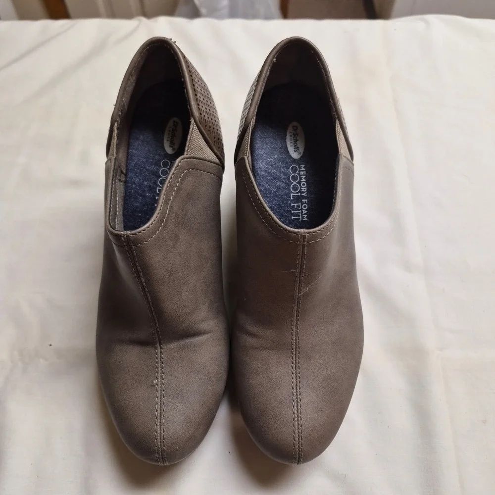 Dr‎ Scholls Cool Fit Memory Foam Wedge Ankle Booties Taupe Gray Womens 9M